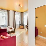 Perfekt für Gruppen - Schlafzimmer nahe Bielefeld Hbf - NUJU RENTALS BIELEFELD Apartamento *