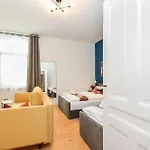 Perfekt für Gruppen - Schlafzimmer nahe Bielefeld Hbf - NUJU RENTALS BIELEFELD *