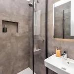 Perfekt für Gruppen - Schlafzimmer nahe Bielefeld Hbf - NUJU RENTALS BIELEFELD Apartamento Bielefeld
