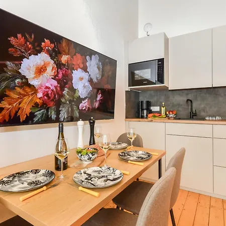 Perfekt für Gruppen - Schlafzimmer nahe Bielefeld Hbf - NUJU RENTALS BIELEFELD