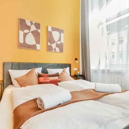 Perfekt für Gruppen - Schlafzimmer nahe Bielefeld Hbf - NUJU RENTALS BIELEFELD Apartamento Bielefeld