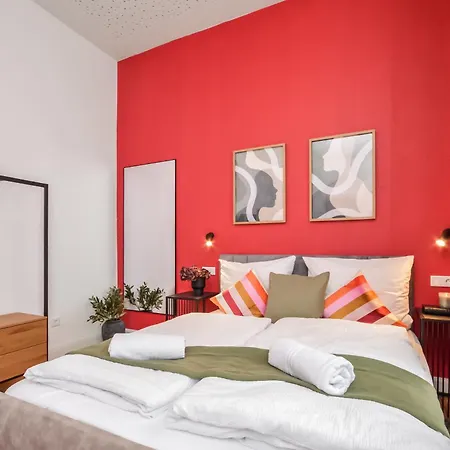 Perfekt Fuer Gruppen - Schlafzimmer Nahe Hbf *